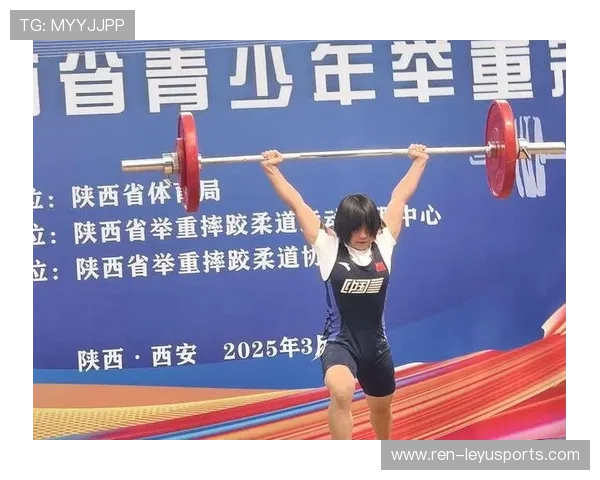 举重学院完善青少年技术难度分期训练方案,青少年举重训练视频 举重学院完善青少年技术难度分期训练方案,青少年举重训练视频